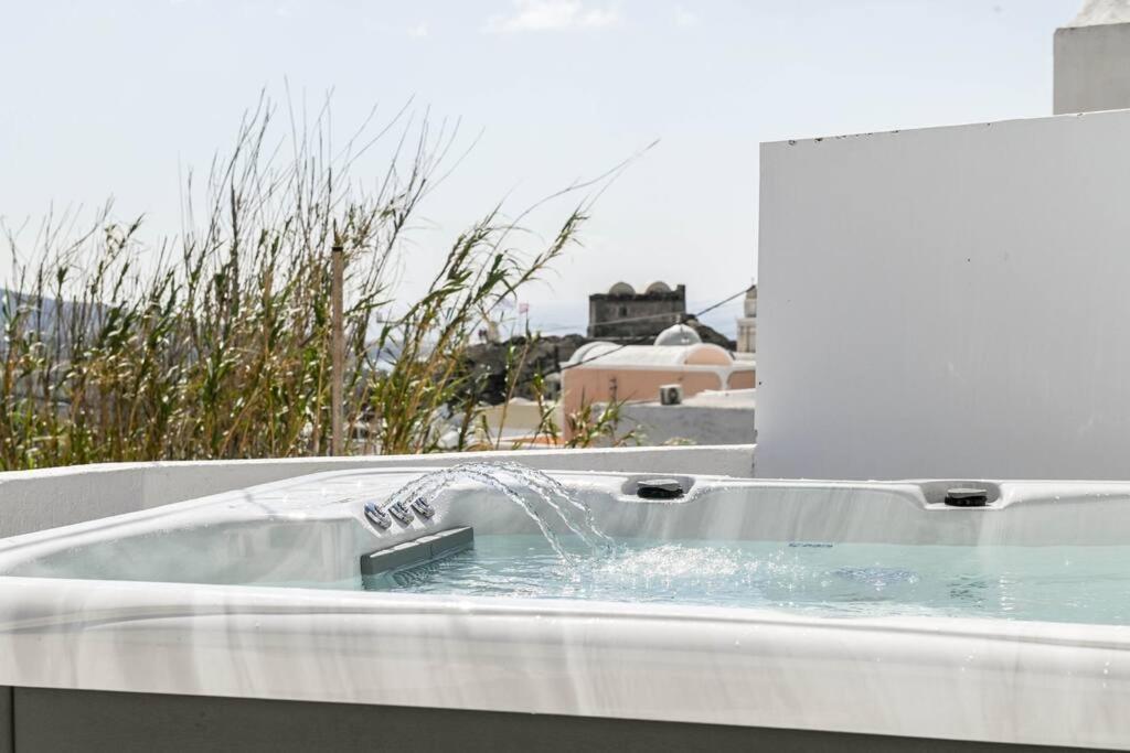 Villa Solasta #1 With Jacuzzi In Santorini Akrotírion Exteriör bild