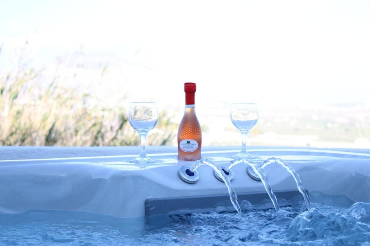 Villa Solasta #1 With Jacuzzi In Santorini Akrotírion Exteriör bild