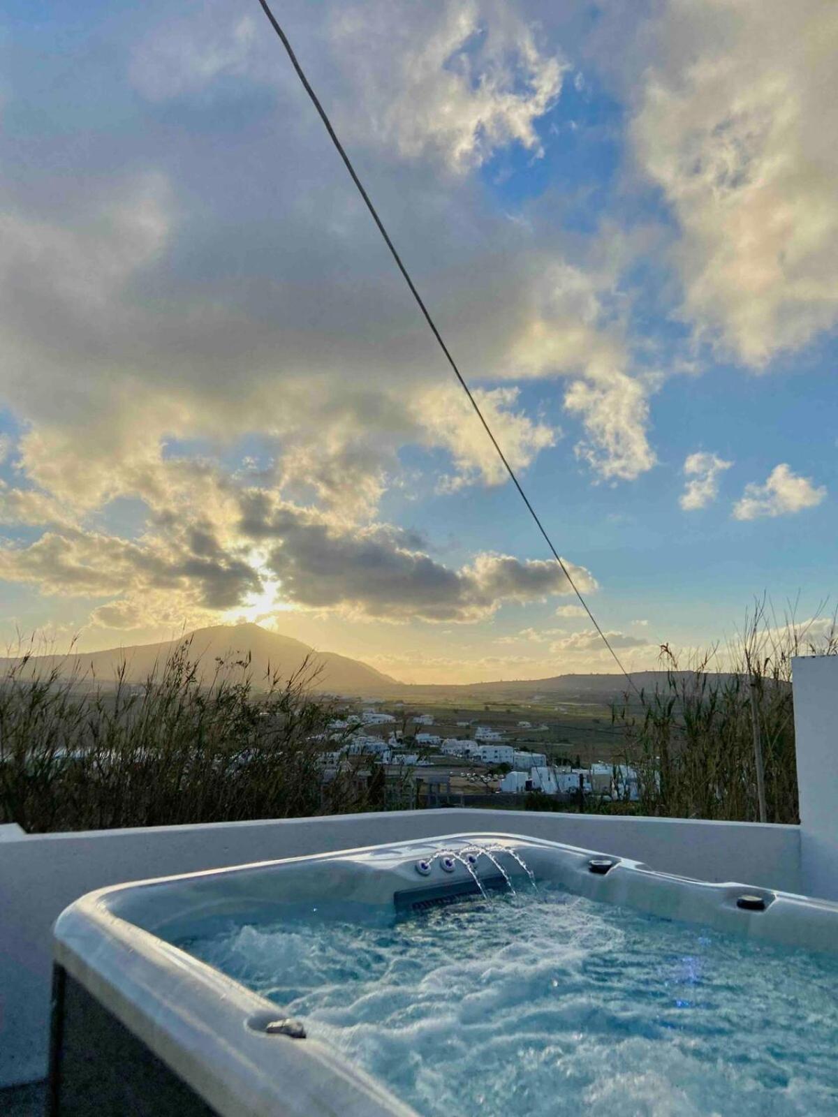 Villa Solasta #1 With Jacuzzi In Santorini Akrotírion Exteriör bild